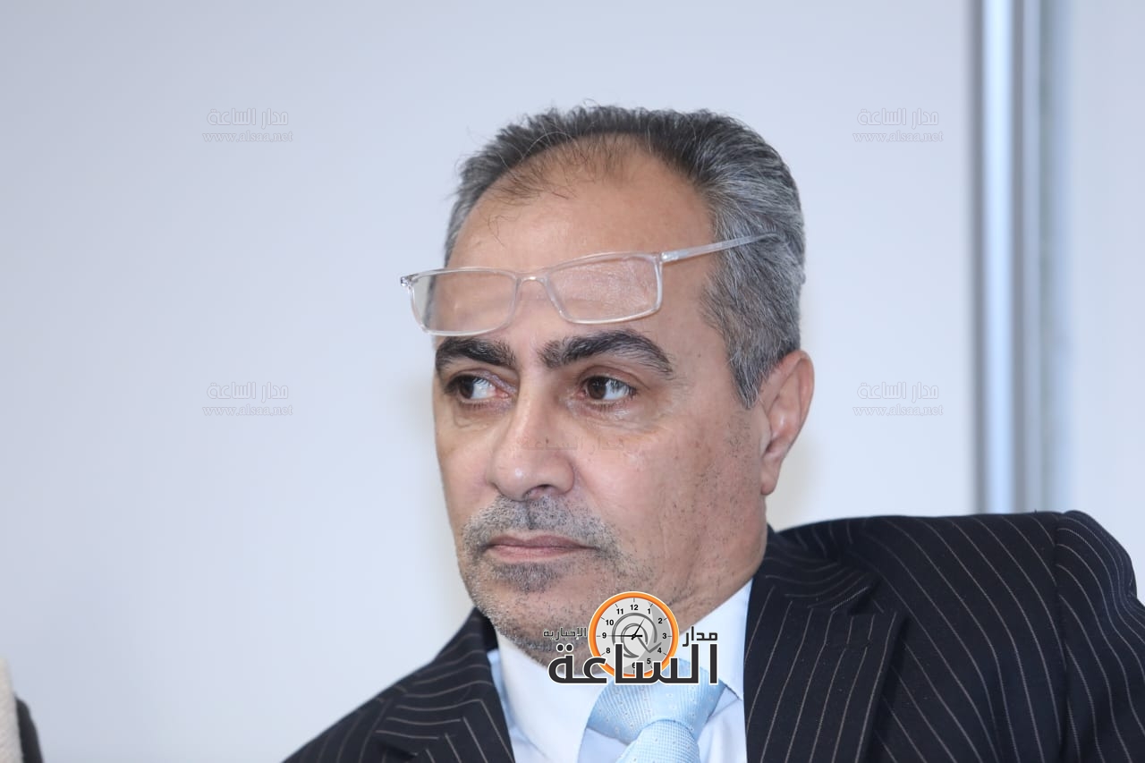 Madar Al-Saa Images 0.011747343839356272