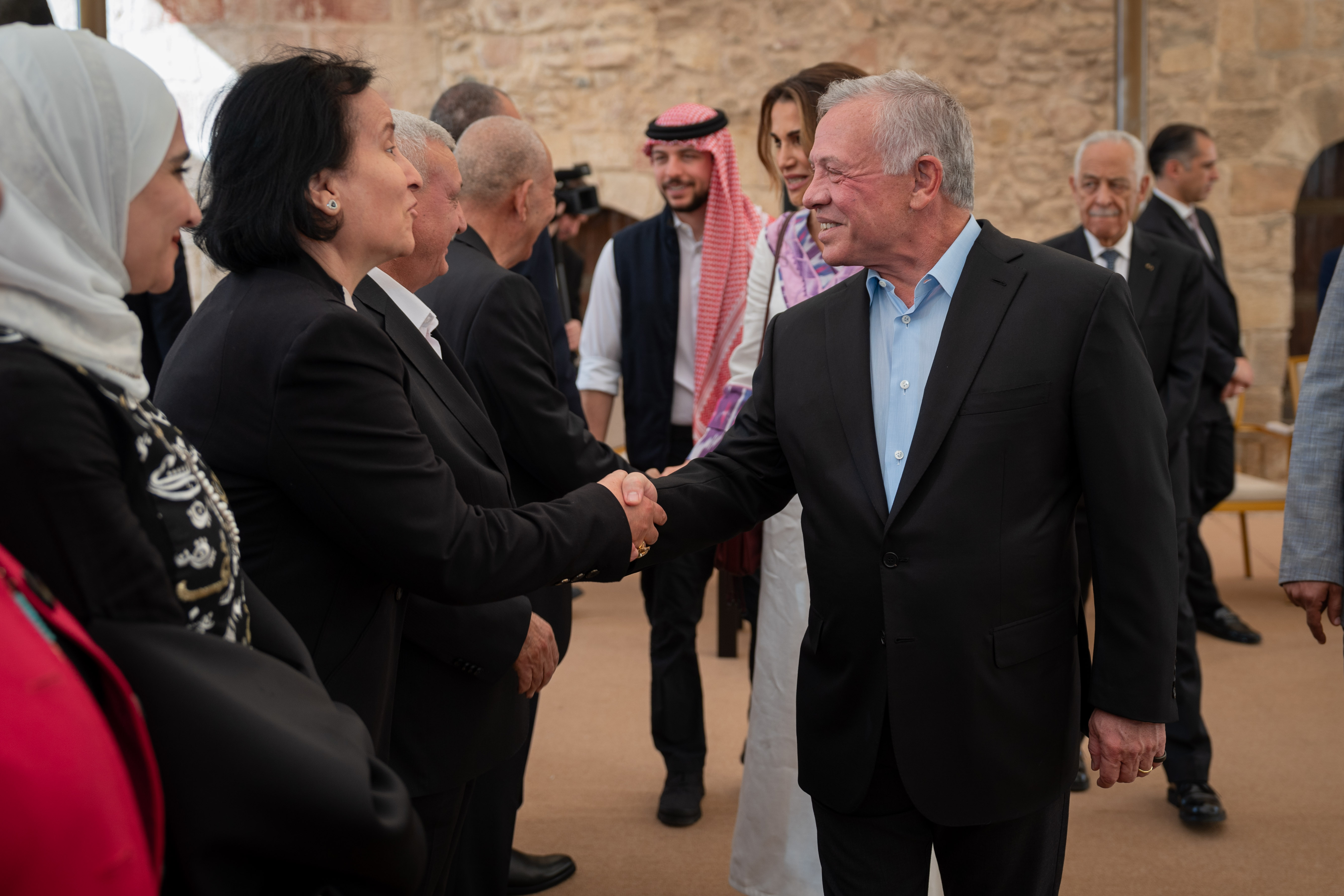 Madar Al-Saa Images 0.6562003485405064