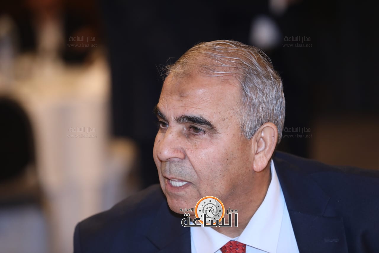 Madar Al-Saa Images 0.8826351413603628