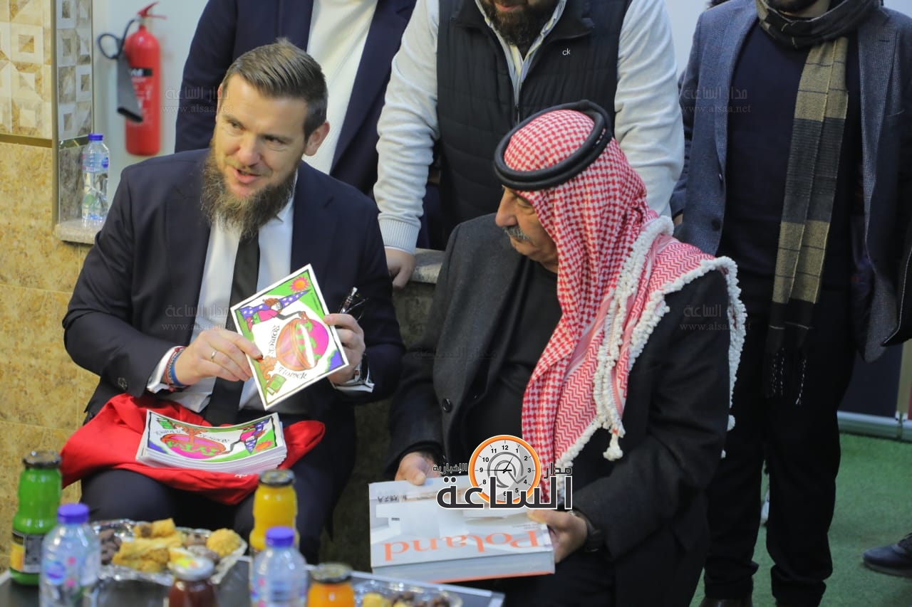 Madar Al-Saa Images 0.7948149718568709