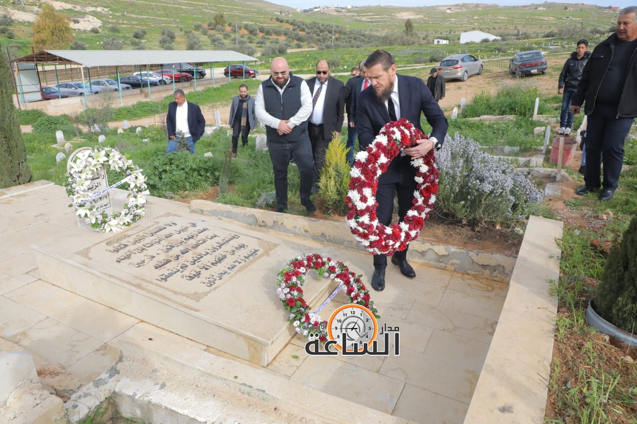 Madar Al-Saa Images 0.21832566931254616