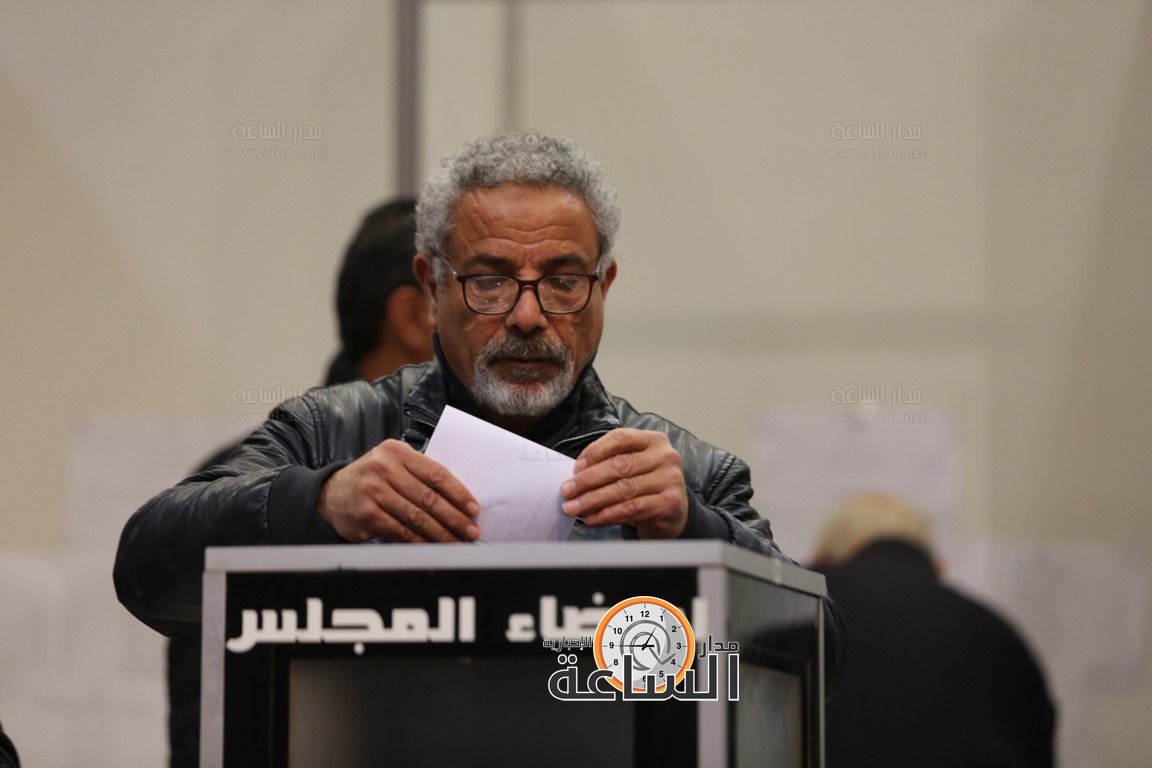 Madar Al-Saa Images 0.24611373550125815