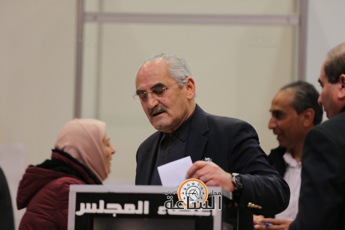 Madar Al-Saa Images 0.9916725488544953