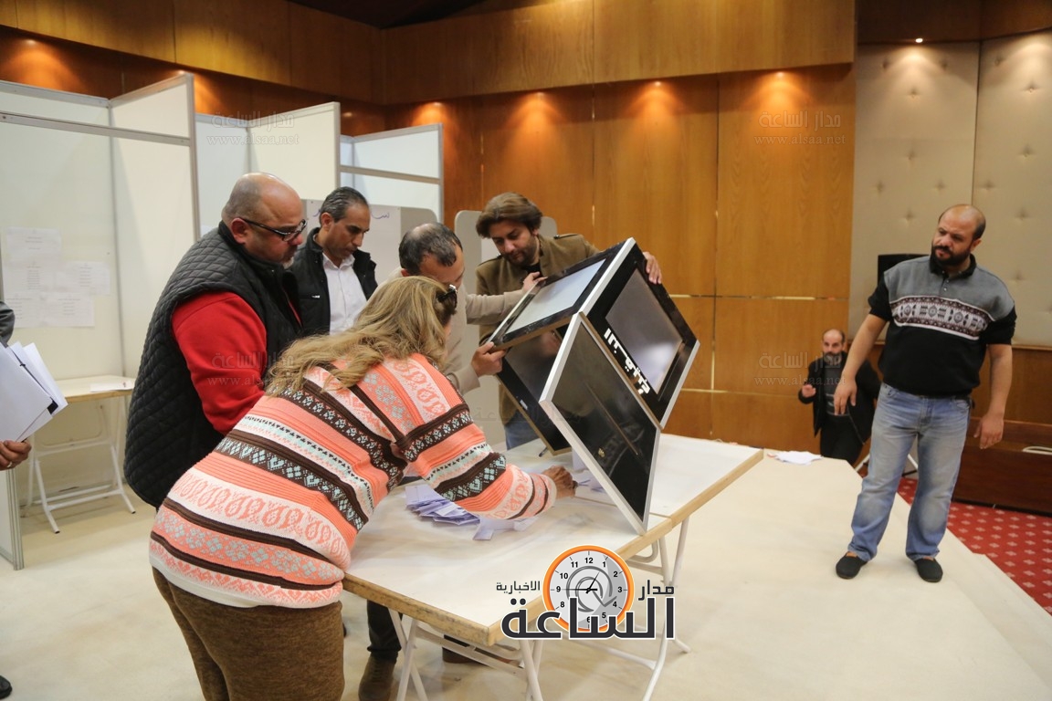 Madar Al-Saa Images 0.8643598018293