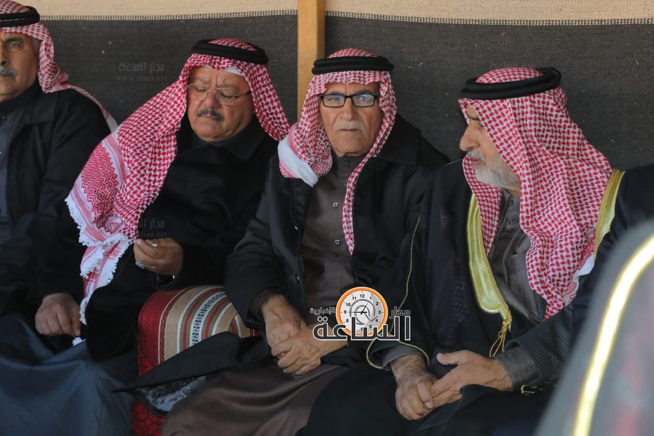 Madar Al-Saa Images 0.7852027212989094