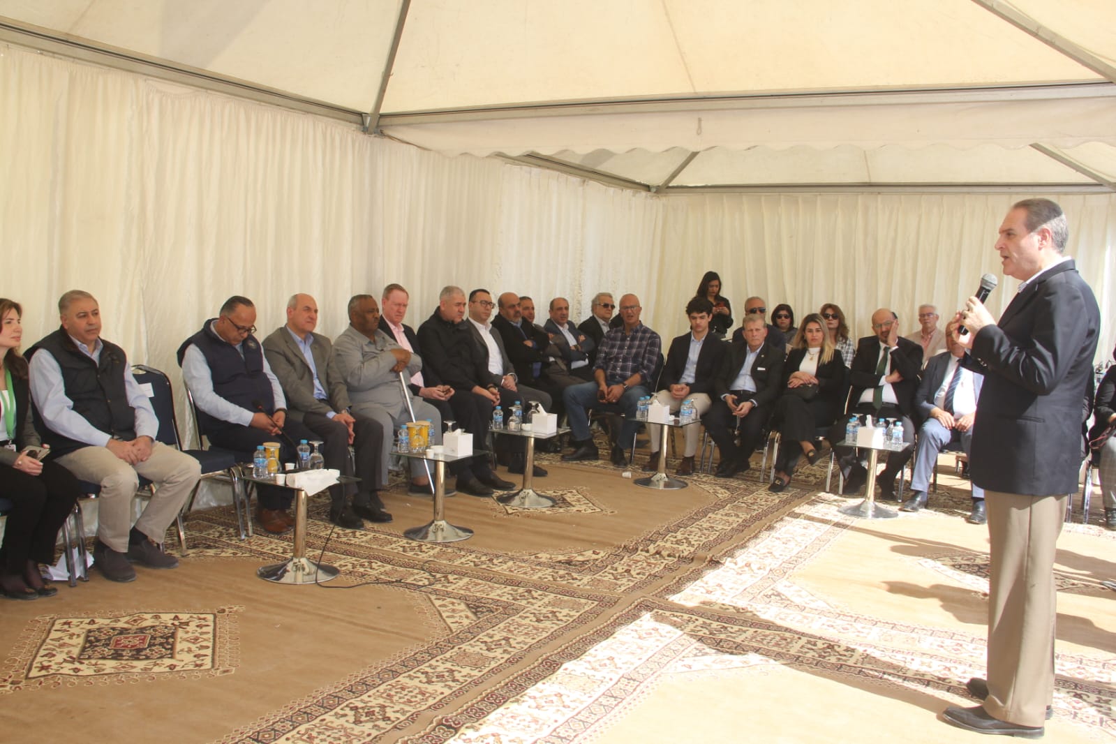 Madar Al-Saa Images 0.17923449547632986