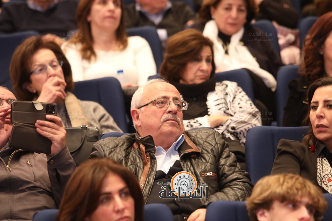 Madar Al-Saa Images 0.6882838951978341