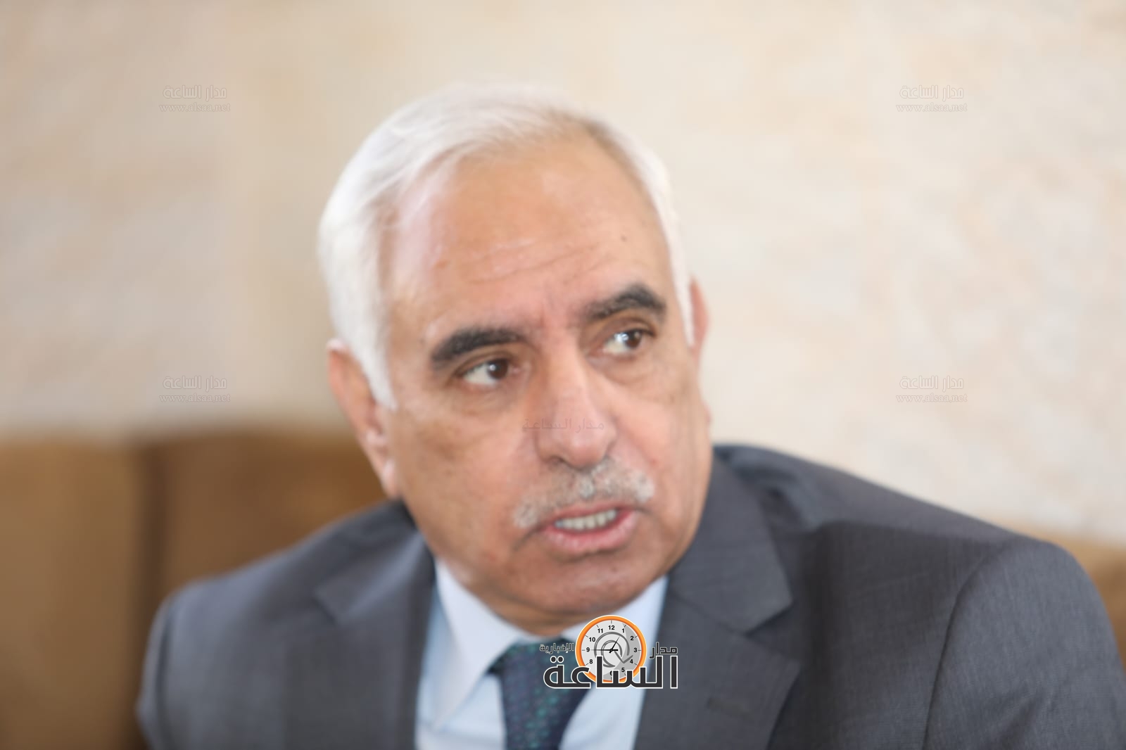 Madar Al-Saa Images 0.9580765887375007