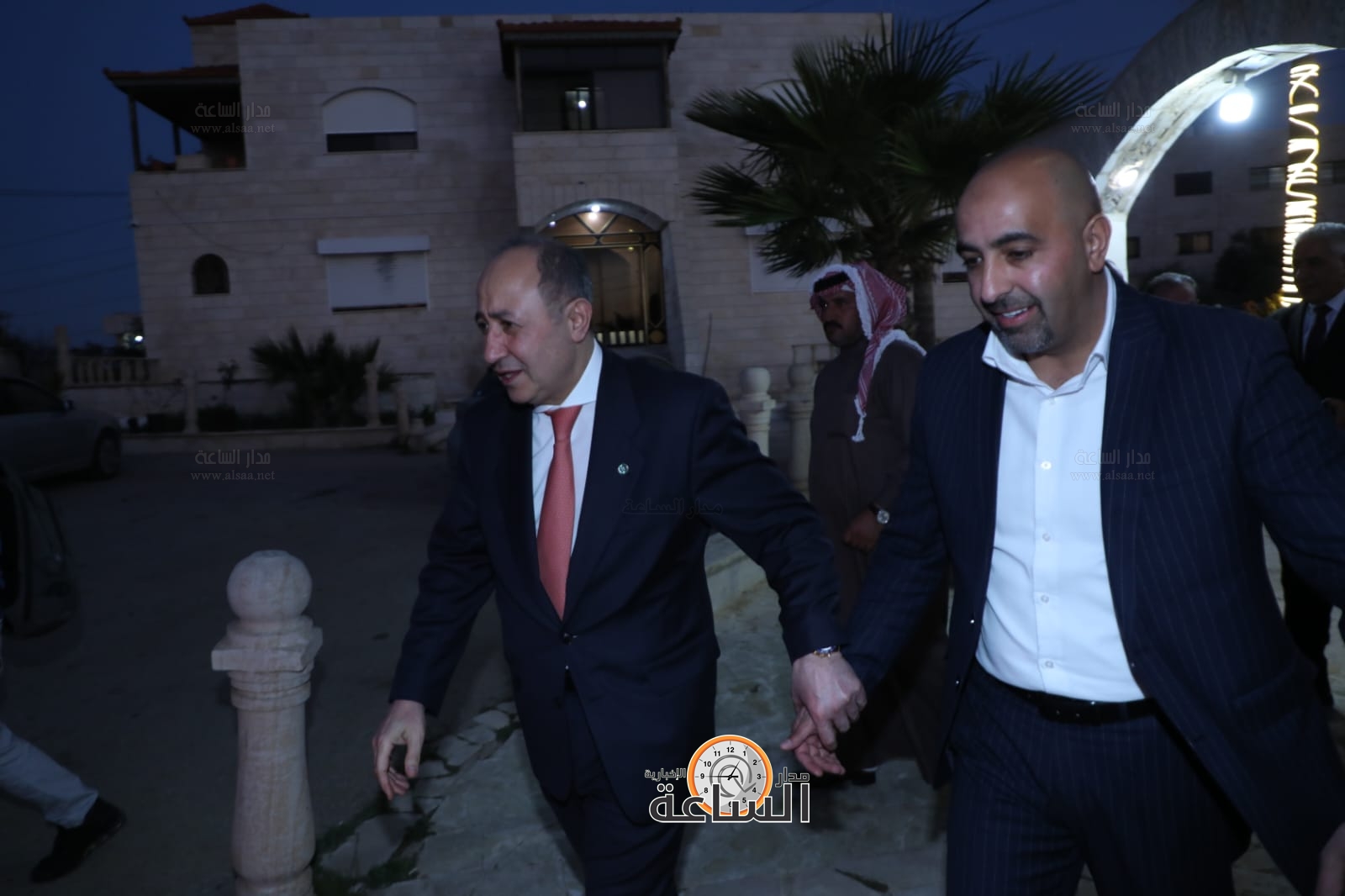 Madar Al-Saa Images 0.7974984696075422