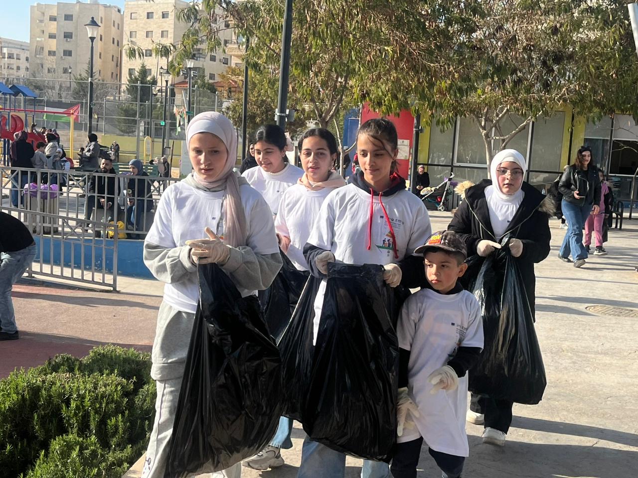 Madar Al-Saa Images 0.562238209227793