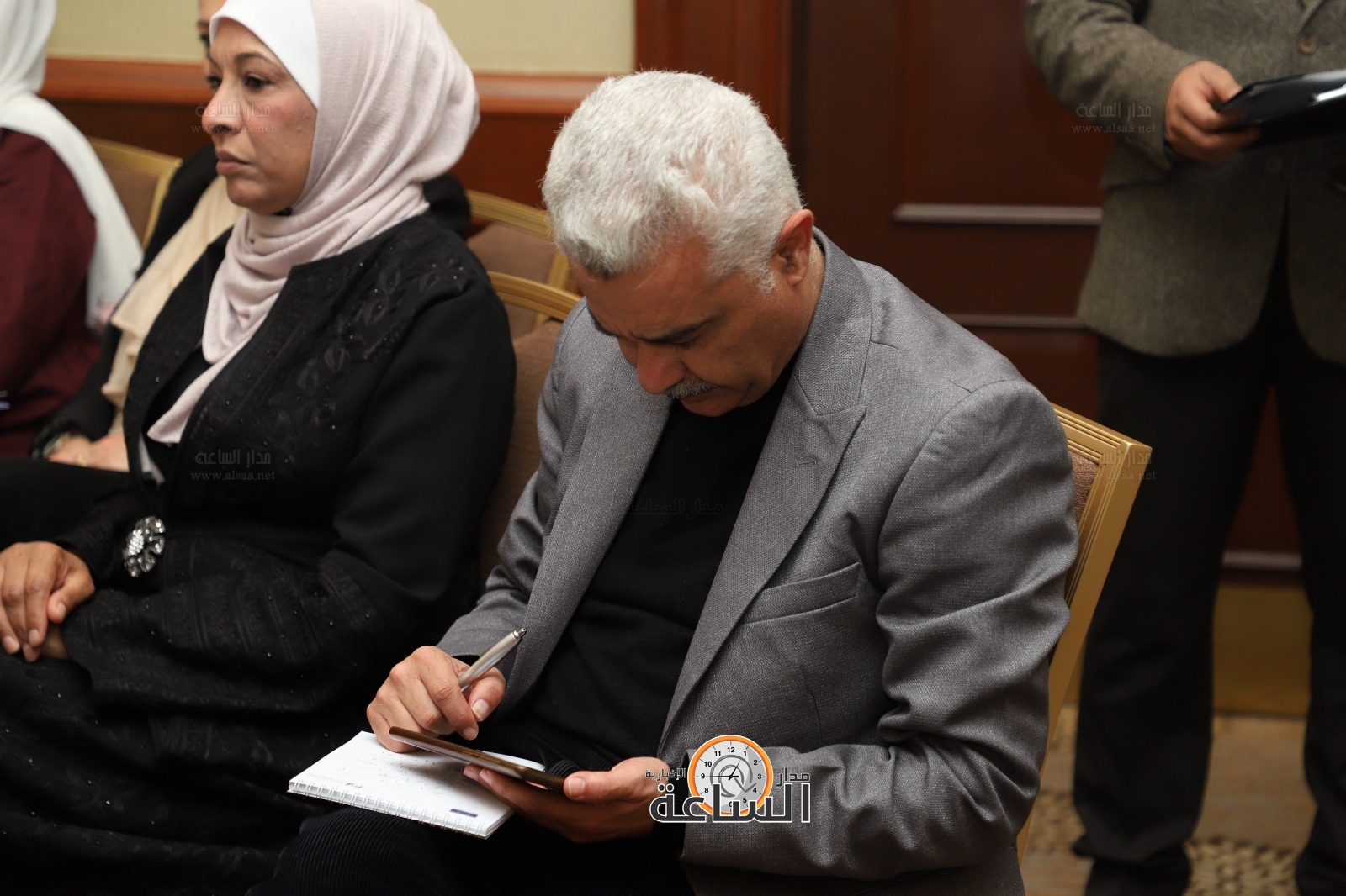 Madar Al-Saa Images 0.4318454389546156