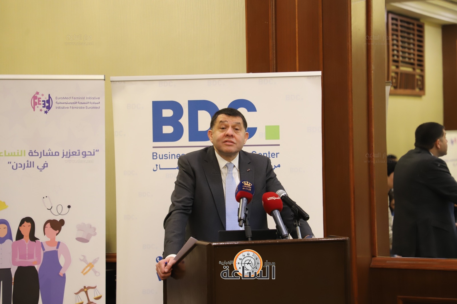 Madar Al-Saa Images 0.6146698321101667