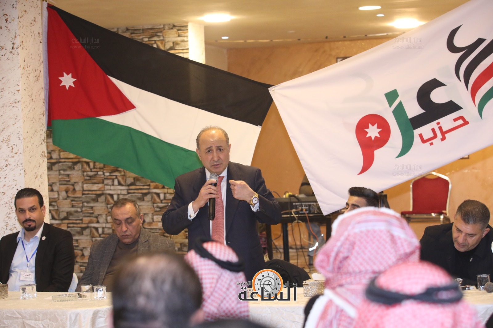 Madar Al-Saa Images 0.38846874296797296