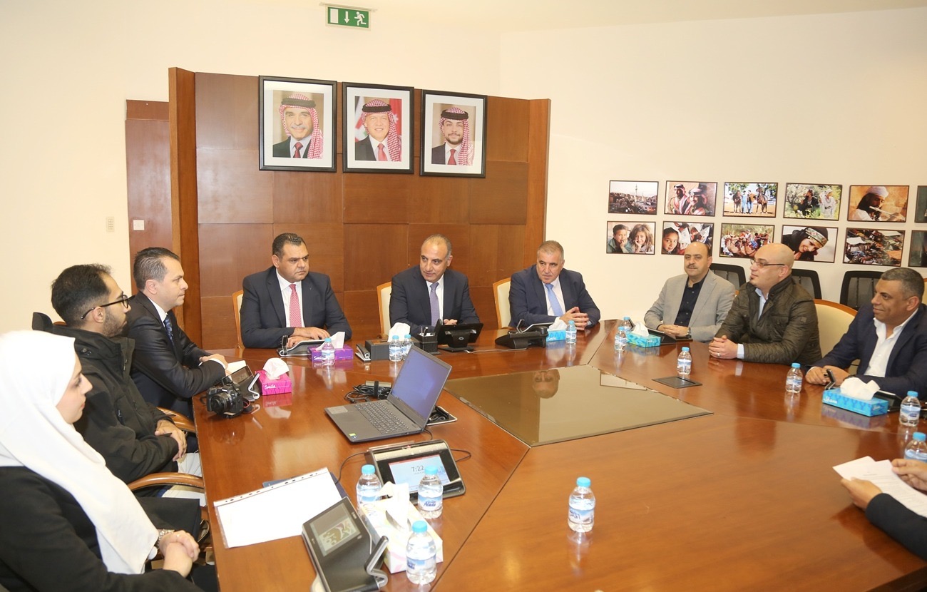 Madar Al-Saa Images 0.46786511968021616