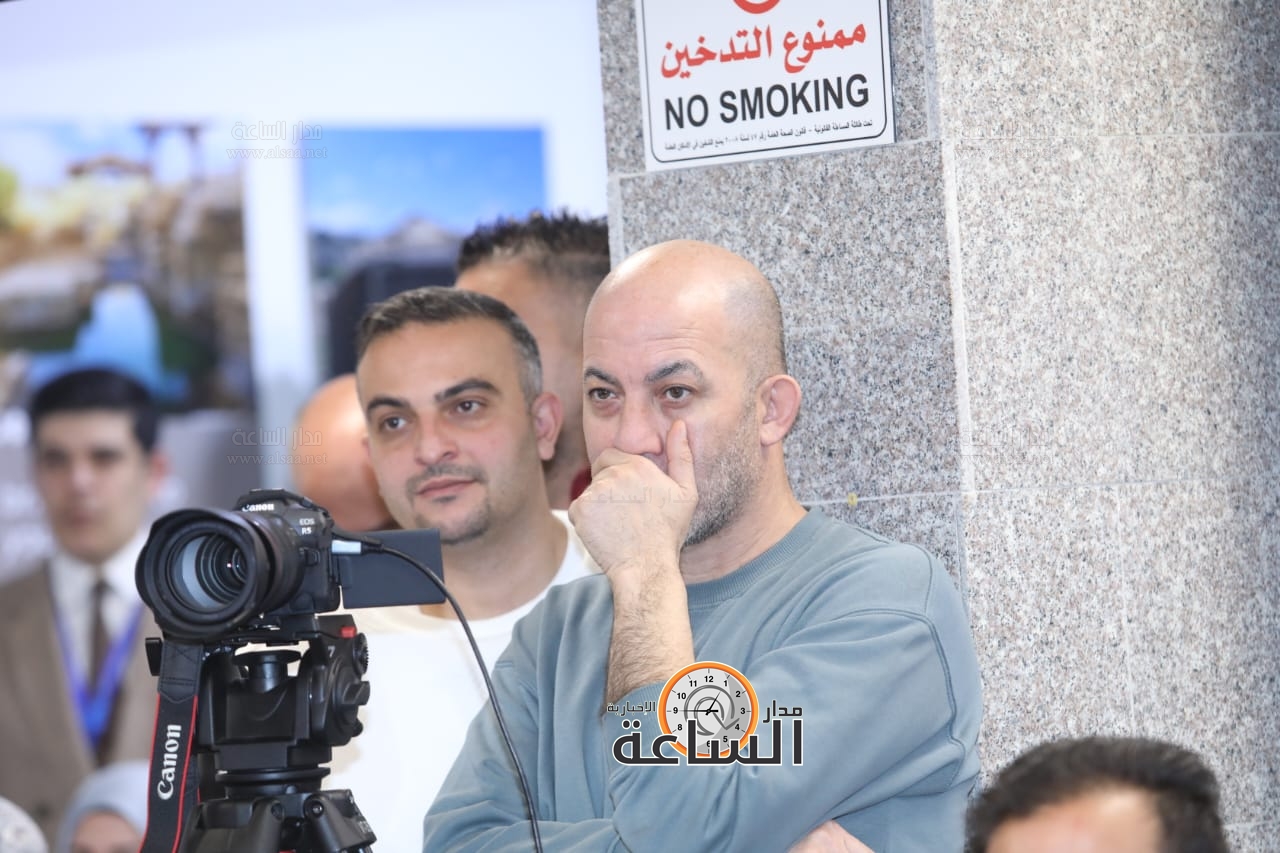 Madar Al-Saa Images 0.46154735544940073