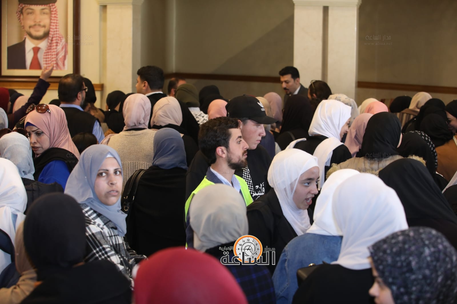 Madar Al-Saa Images 0.44679543227630547