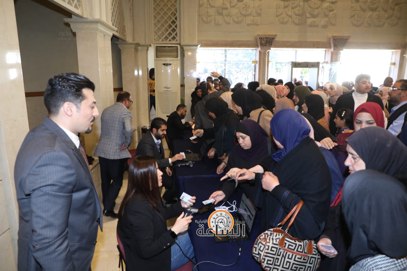 Madar Al-Saa Images 0.9621188018631244