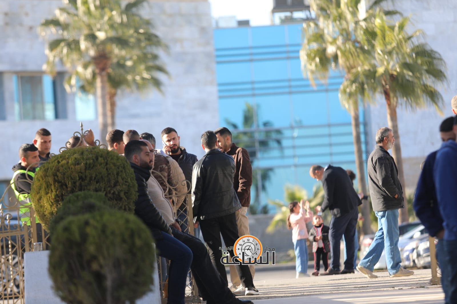 Madar Al-Saa Images 0.452647373325471