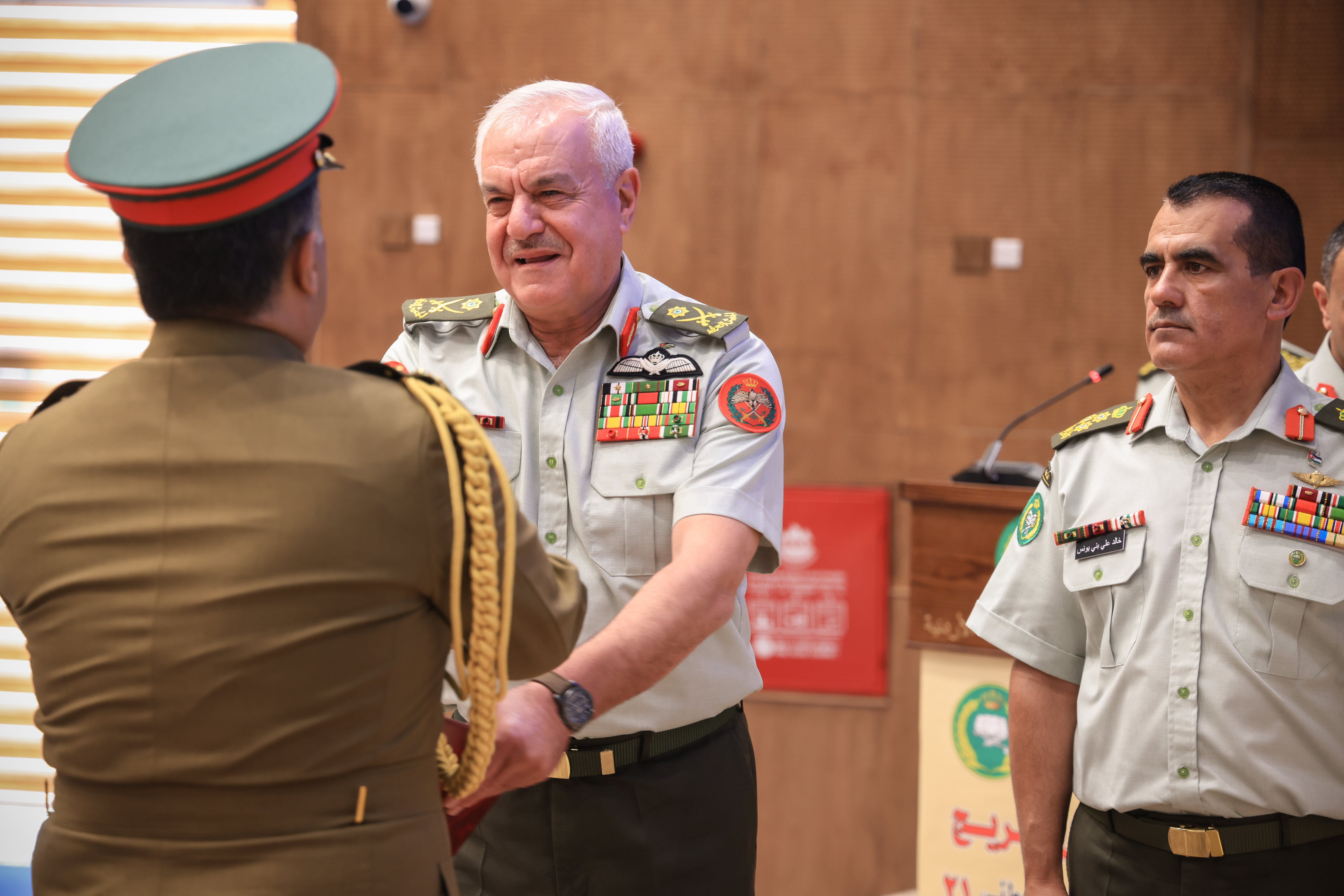 Madar Al-Saa Images 0.854635369648985