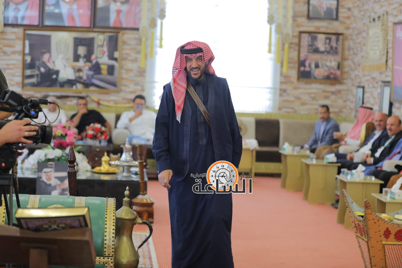 Madar Al-Saa Images 0.7373105135515443