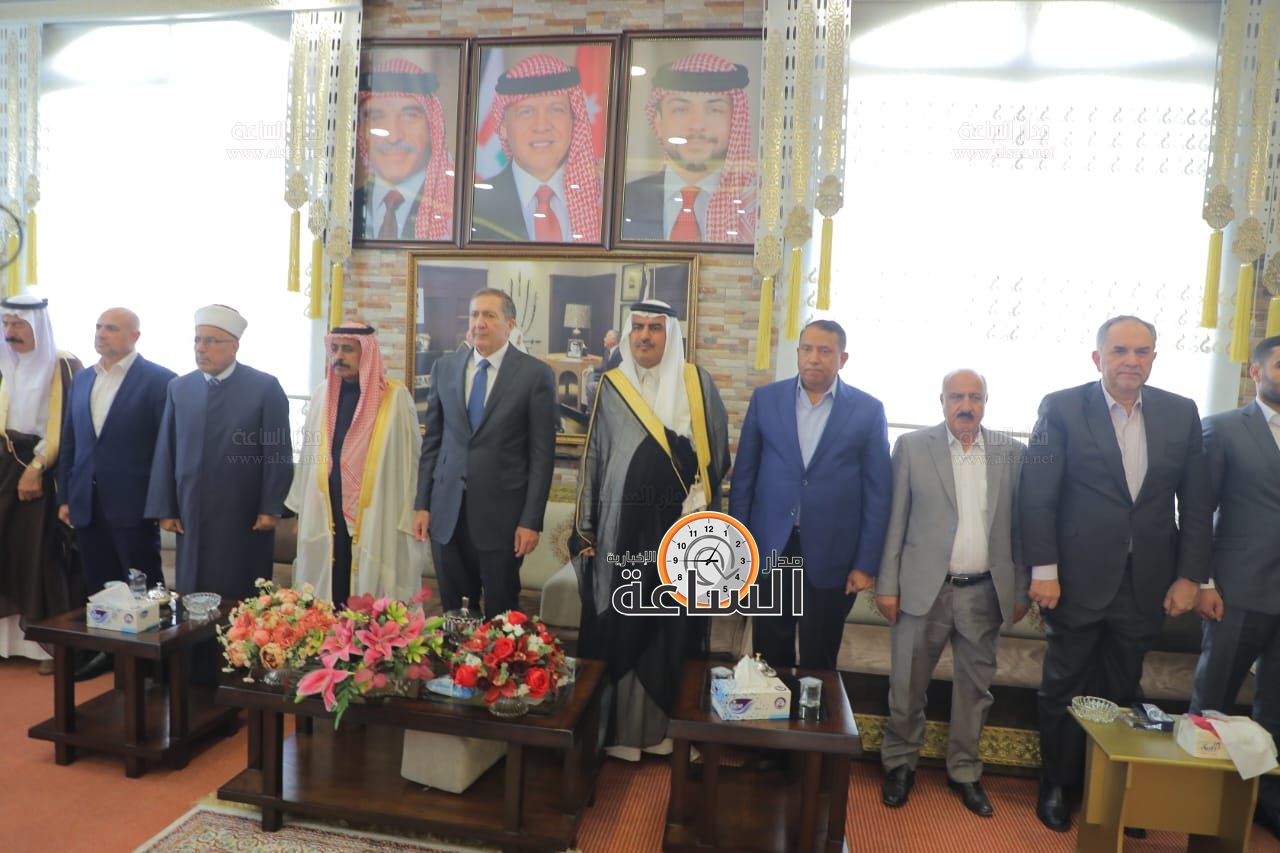 Madar Al-Saa Images 0.7091118221070931