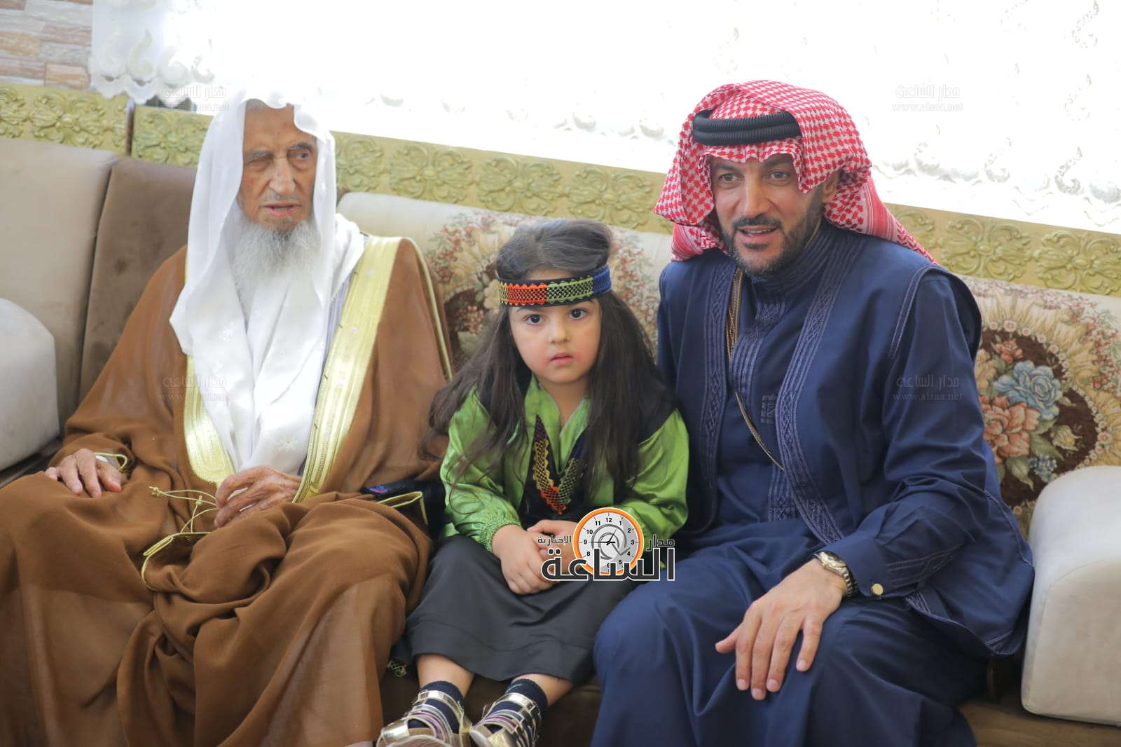 Madar Al-Saa Images 0.4101365095749454