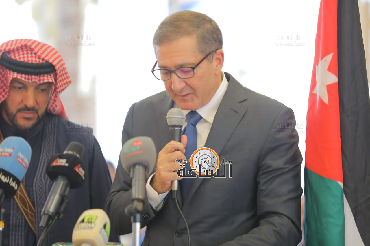 Madar Al-Saa Images 0.05745358593051009