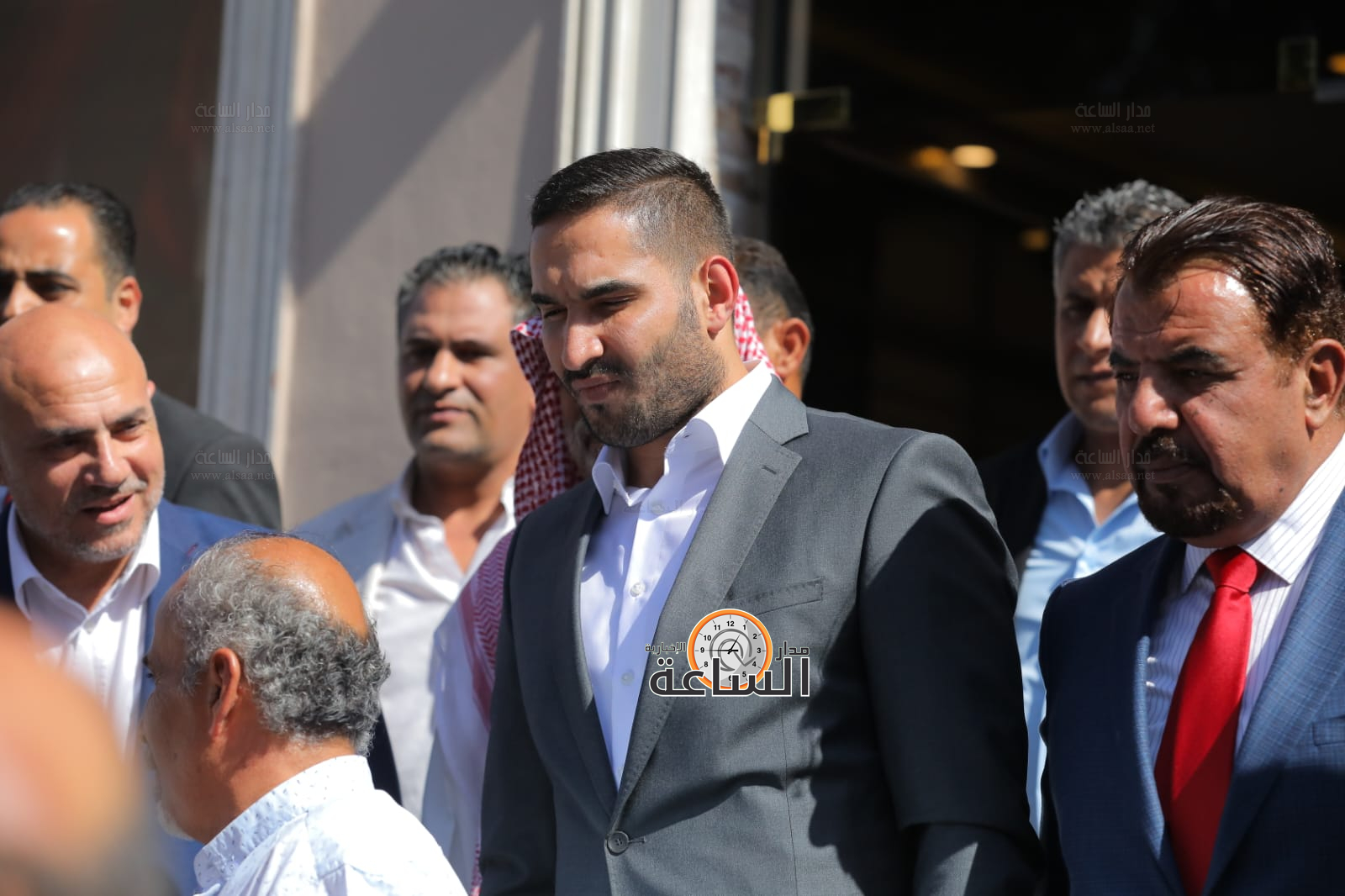 Madar Al-Saa Images 0.4642557339968323