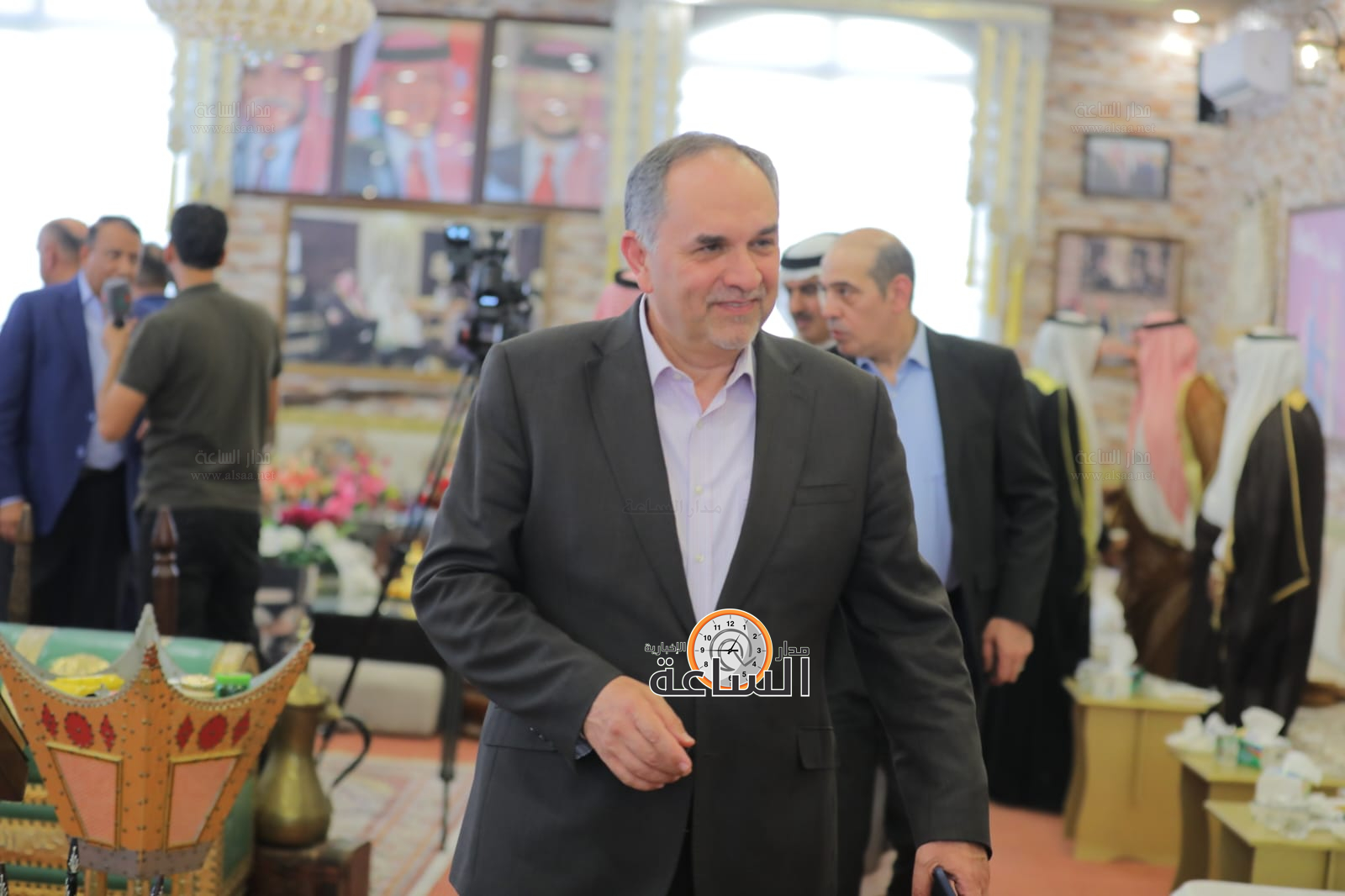 Madar Al-Saa Images 0.9893119868193245