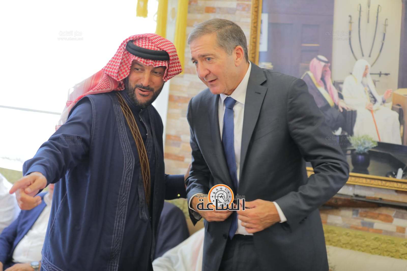 Madar Al-Saa Images 0.573117098119422