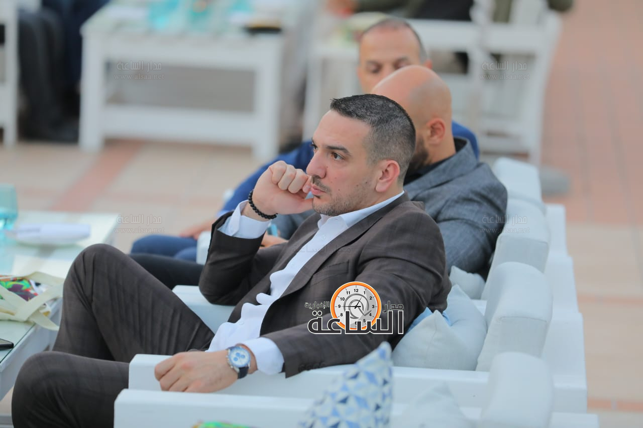 Madar Al-Saa Images 0.7127227392730286