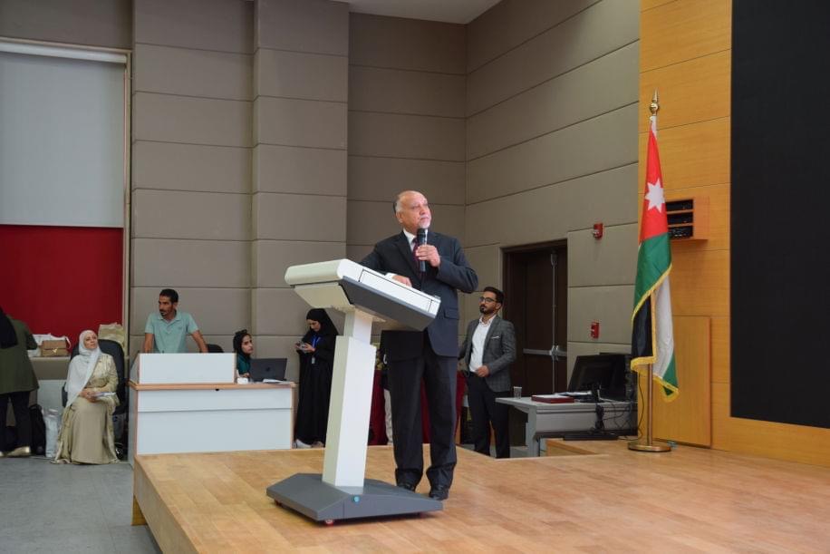 Madar Al-Saa Images 0.48123157786633464