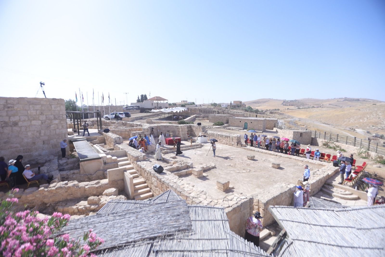 Madar Al-Saa Images 0.8769756219868388