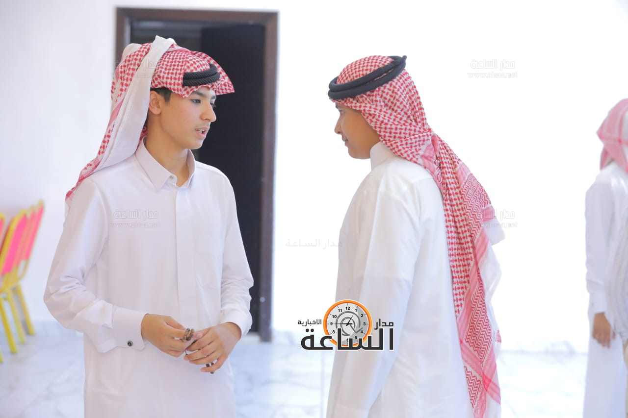 Madar Al-Saa Images 0.3237589623587247