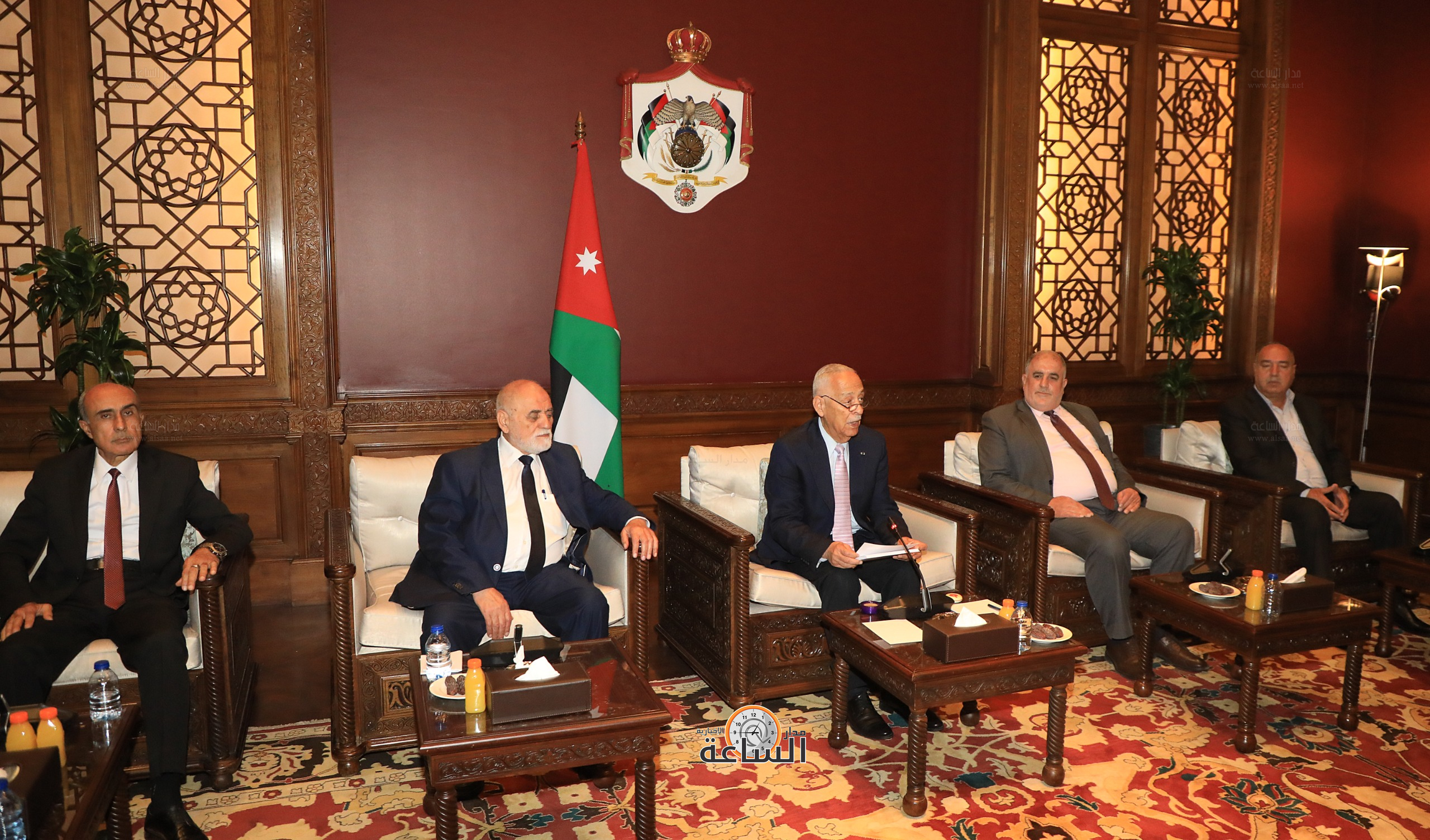 Madar Al-Saa Images 0.6855716867345496