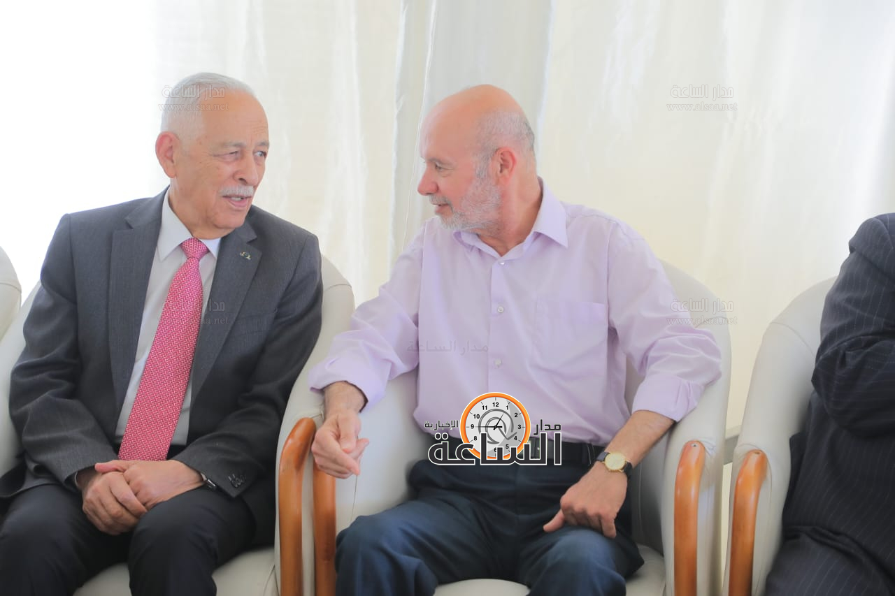 Madar Al-Saa Images 0.8676644687689627