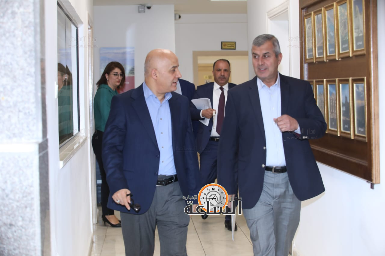 Madar Al-Saa Images 0.15495209661827136