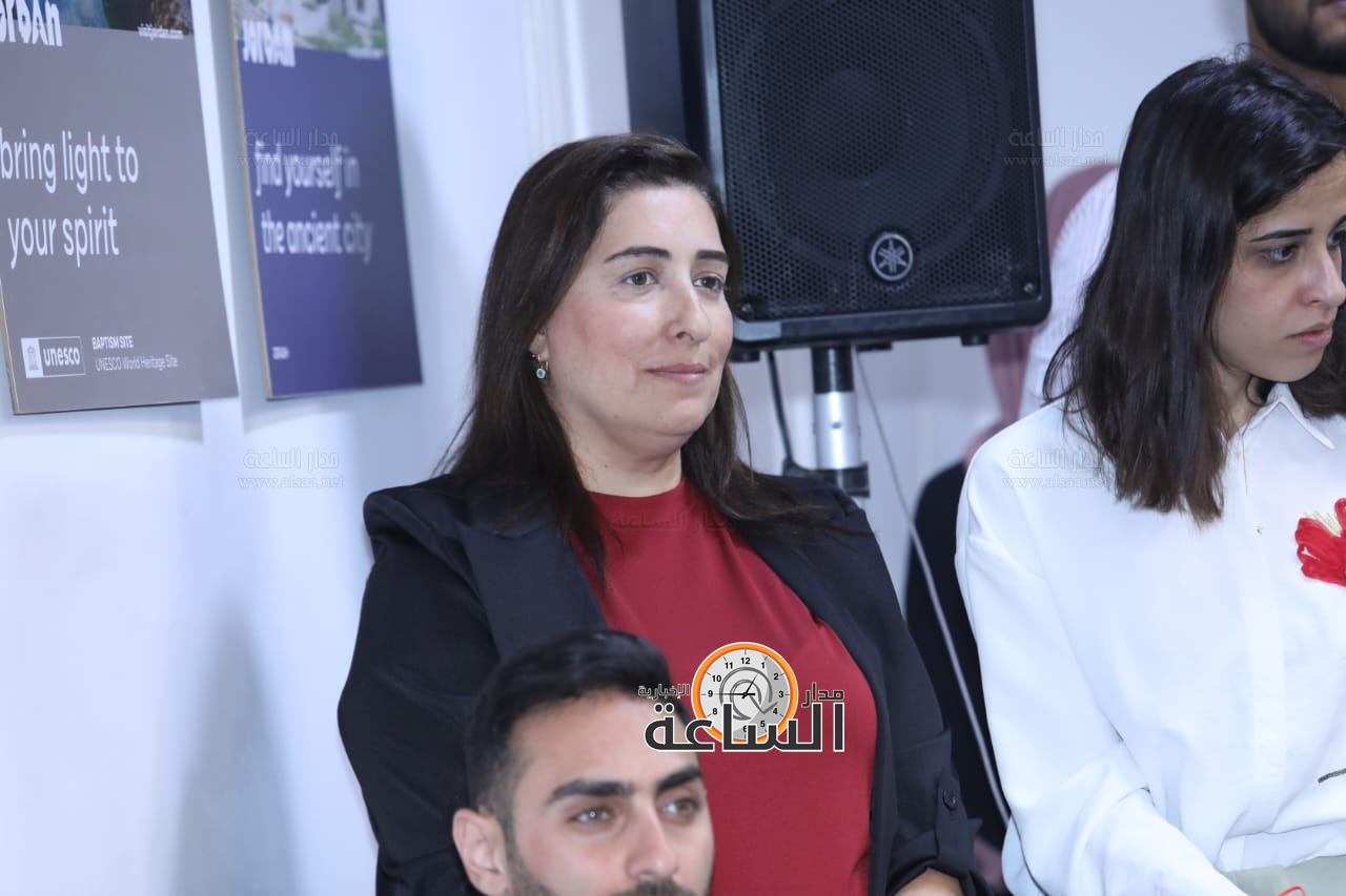 Madar Al-Saa Images 0.46488538878062324