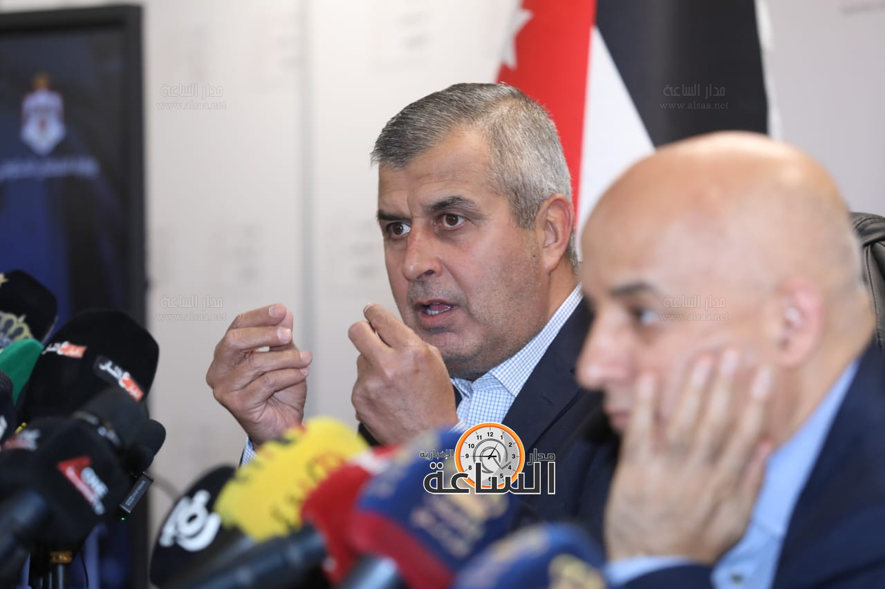 Madar Al-Saa Images 0.32198188776708103