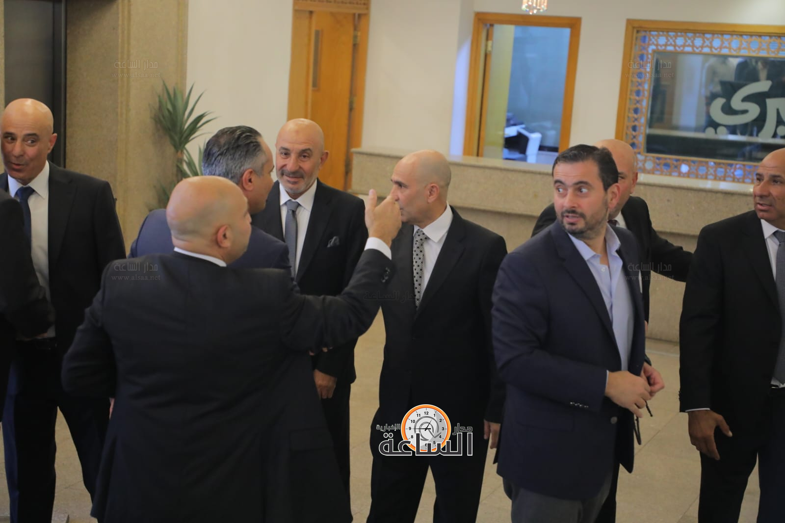 Madar Al-Saa Images 0.102493459155095