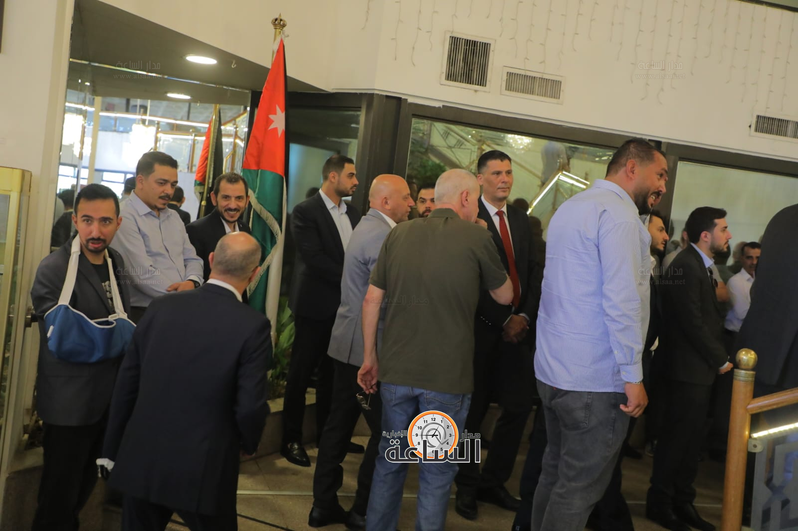 Madar Al-Saa Images 0.34921875877617303