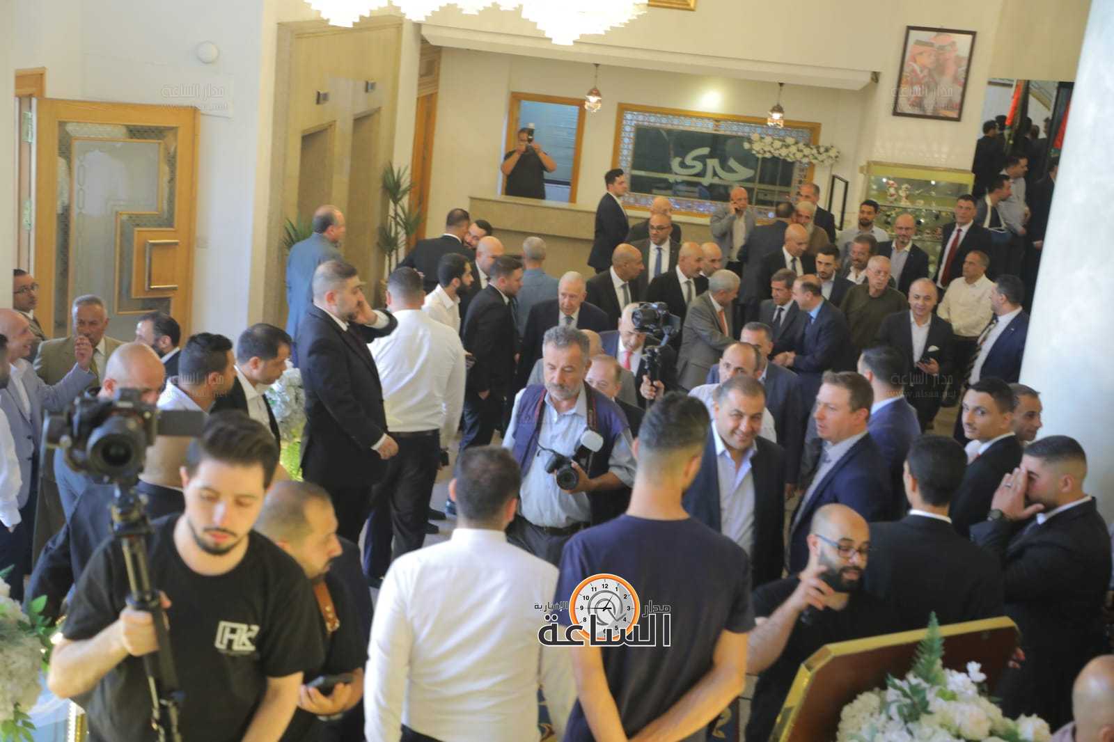 Madar Al-Saa Images 0.46138023863332744