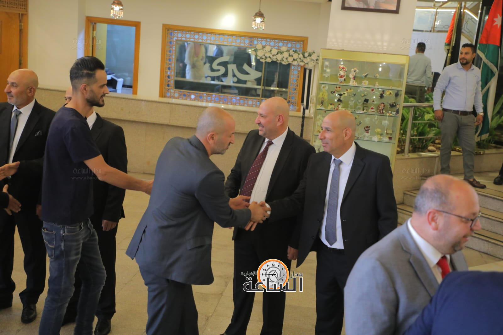 Madar Al-Saa Images 0.11307723083025256