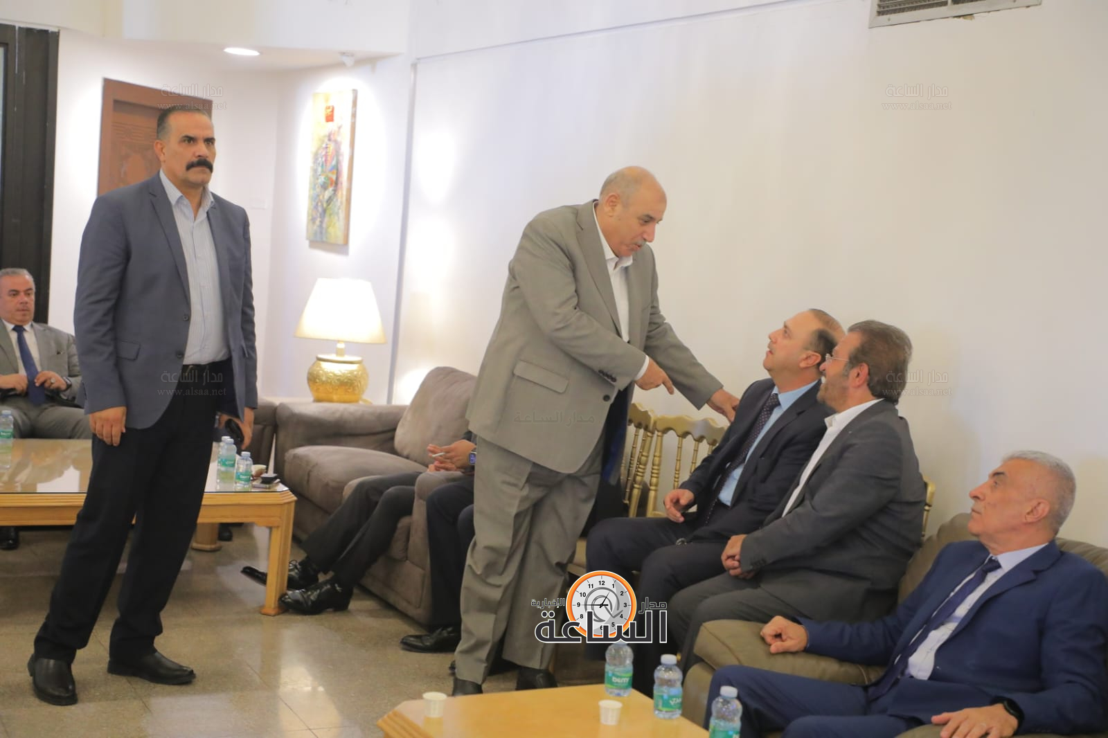 Madar Al-Saa Images 0.9799859352559948