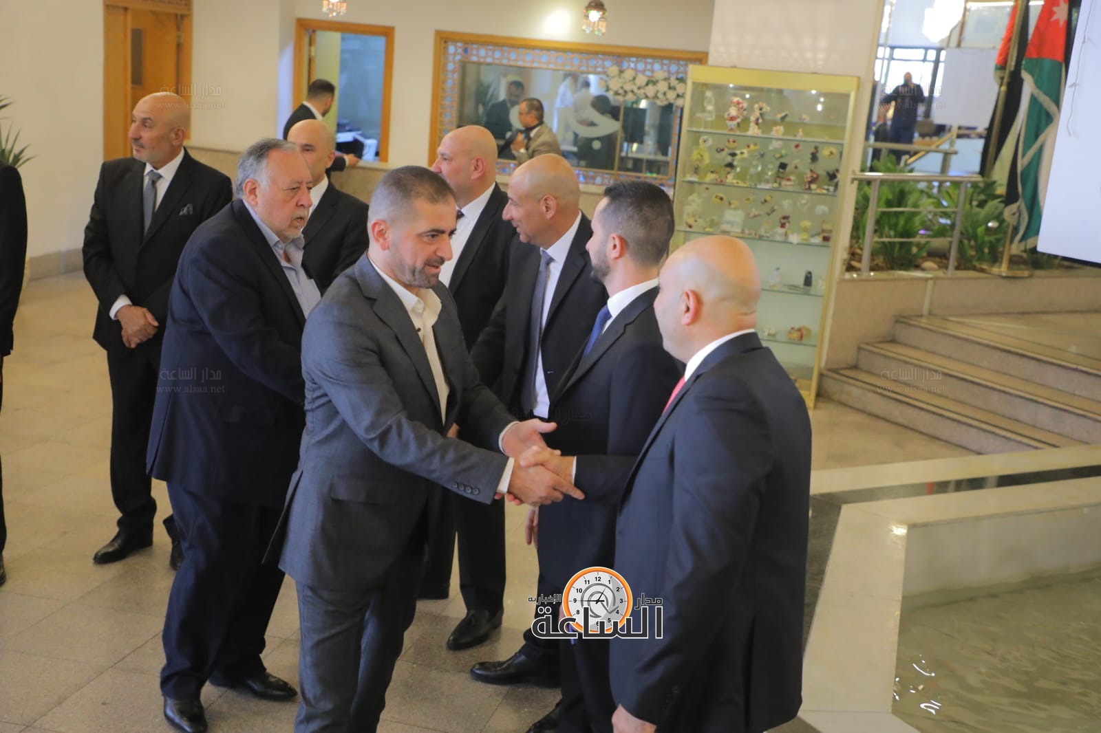 Madar Al-Saa Images 0.055974043567800225