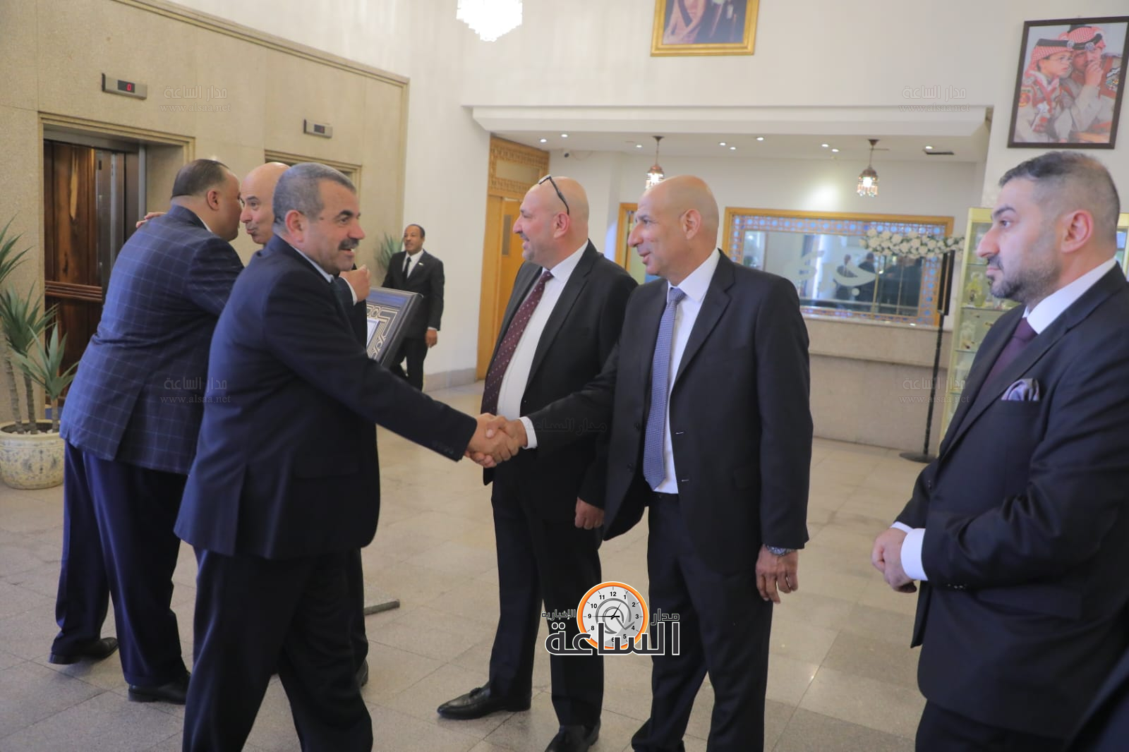 Madar Al-Saa Images 0.9370127618119142