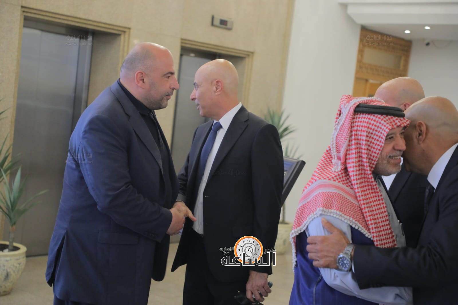 Madar Al-Saa Images 0.25118605025227114