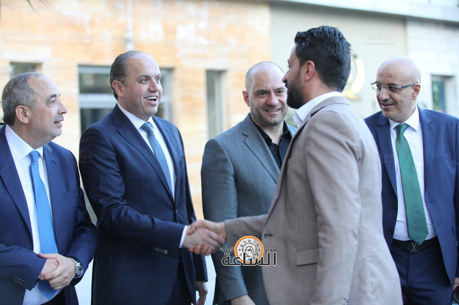 Madar Al-Saa Images 0.09217230275023458