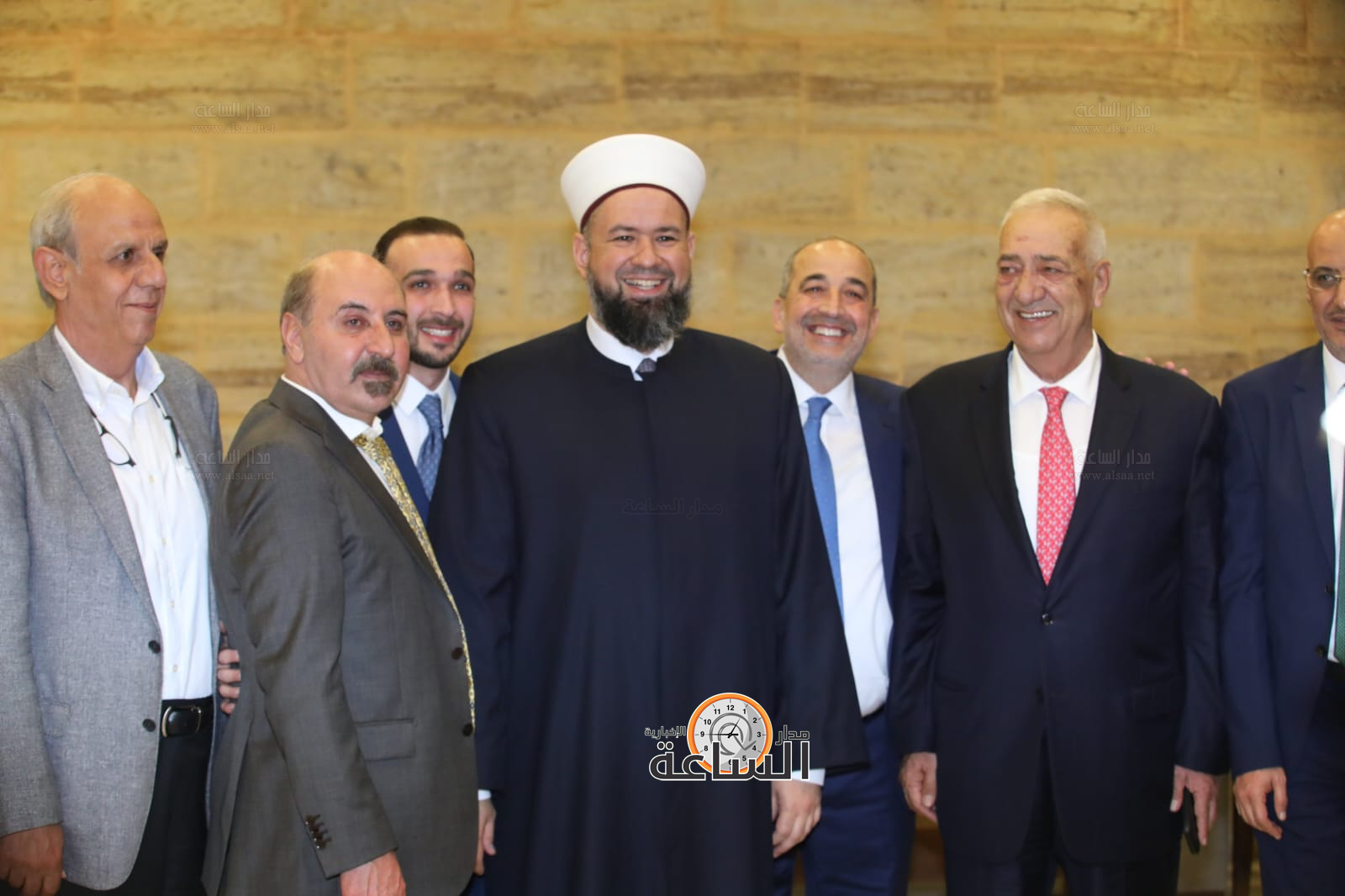 Madar Al-Saa Images 0.11178716579319836