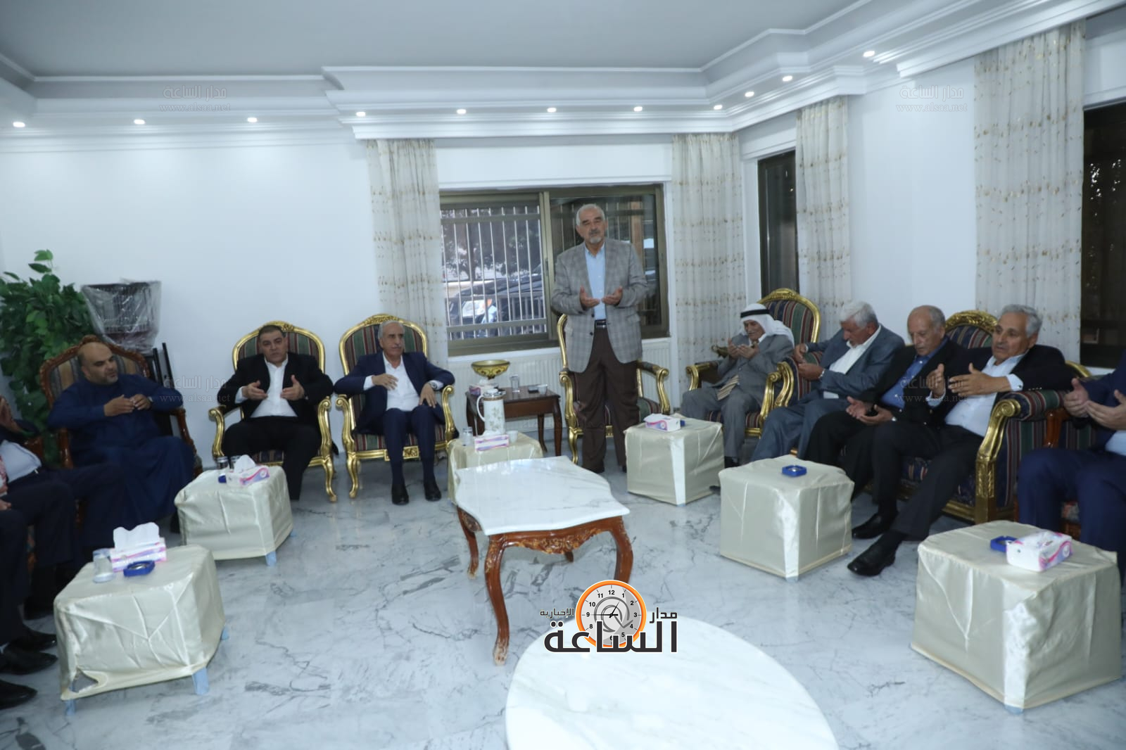 Madar Al-Saa Images 0.7230005881340891